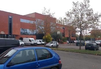 Location bureaux Colomiers - Proche transports en commun et zone commerciale