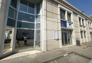 Location bureaux Villeurbanne - Proche métro, bus et gare Part-Dieu