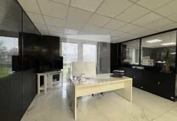 Bureaux à louer Bron - Proche D112, D506, A43, Tram T5