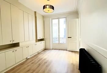 Bureau à louer Paris 8 - Proche Gare Saint Lazare et métro