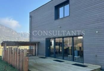 Vente entrepôt Virignin - Site clos et sécurisé