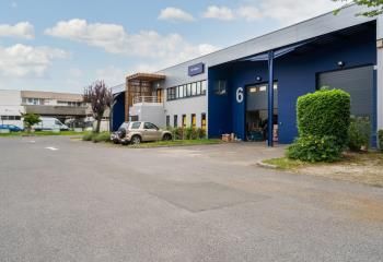 Local d'activité à louer Saint-Ouen-l'Aumône - Proche transports