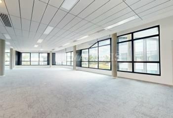 Location bureaux Champagne-au-Mont-d'Or - Proche A6 et transports en commun