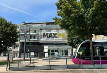Bureaux à louer Dijon - Tram T2 au pied de l'immeuble