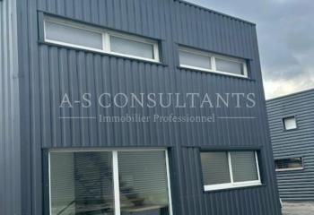 Location bureaux Voglans, proche stationnement libre et accessibilité PMR