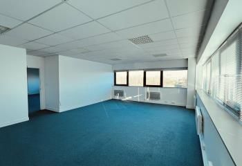 Location bureaux Caen - Secteur Mémorial, proche transports en commun