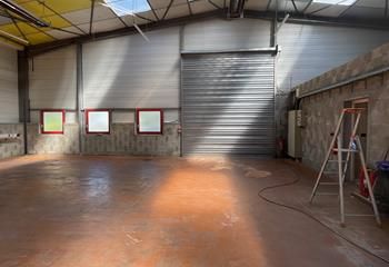 Local d'activité à louer Montluel - Aire de manoeuvre et stockage extérieur