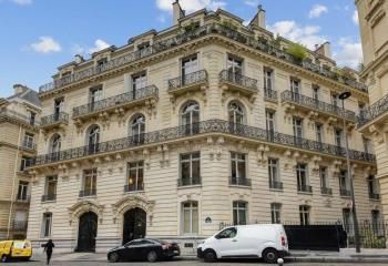 Location bureaux Paris 8 - Triangle d'Or - Proche hôtel Bulgari