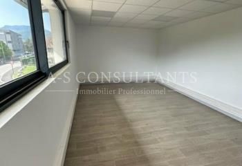 Bureaux à louer La Ravoire - Proche Chambéry et parking