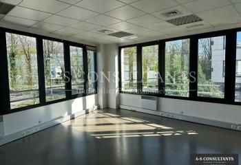 Location bureaux Meylan - Proximité Grenoble, stationnement aisé