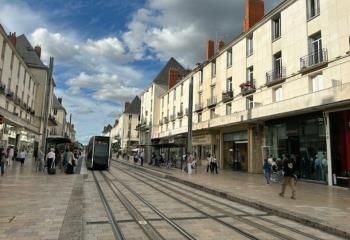 Location local commercial Tours - Rue Nationale
