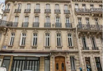 Location bureaux Paris 8 - Proche Métro et Gare Saint-Lazare