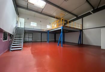 Location entrepôt Yvrac - Proche N89