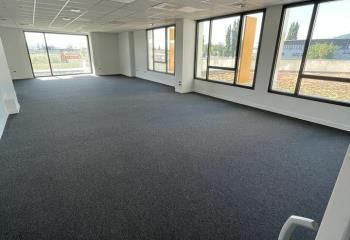 Location bureaux Clermont-Ferrand - Proche autoroute et transports