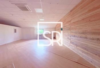 Local commercial à louer Le Cendre - Proche A75