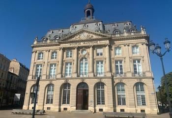 Location bureaux Bordeaux - Proche tram B et C, Quais et Quinconces