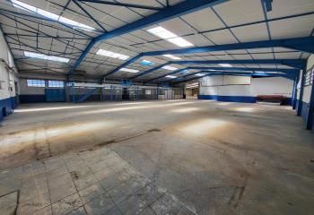 Local d'activité à vendre Vaulx-en-Velin - Terrain clos et sécurisé