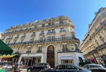 Location bureau Paris 8 - Proche métro et gare Saint-Lazare