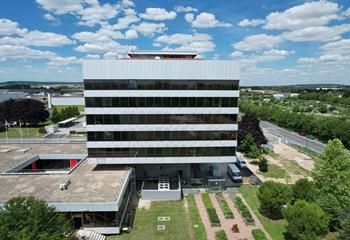 Location bureaux Reims - Immeuble emblématique avec services