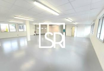 Location bureaux Cournon-d'Auvergne - Proche autoroutes et gare