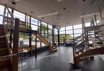 Local commercial à louer Theix - Axe Nantes > Vannes