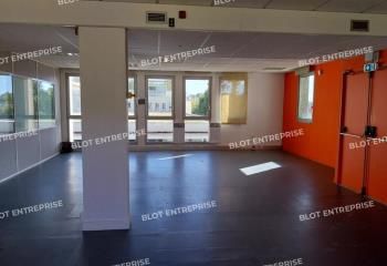 Location bureaux Quimper - Proche D34, bus et stationnement
