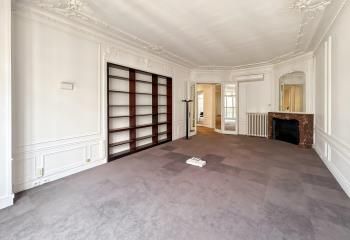 Location bureaux Paris 8 - Proche des transports