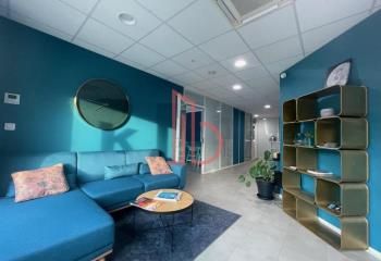 Location bureaux Bordeaux Lac - Proche bus et tram