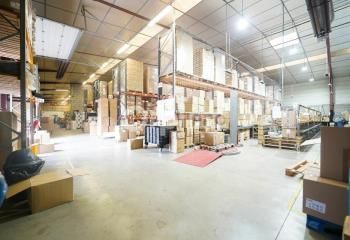 Local d'activité à louer Chassieu - Proche bus et autoroutes