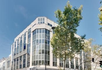 Location bureaux Paris 17 - Proche Métro Place de Clichy et RER C