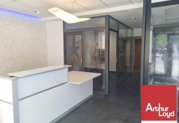 Local commercial à louer Pierrelatte centre-ville - Proche transports