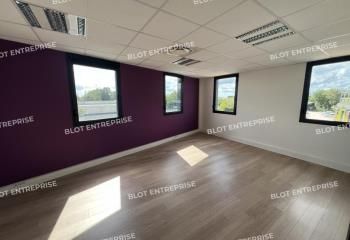 Bureaux à louer Saint-Herblain - Proche transports en commun