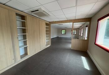 Bureaux à vendre Craponne - Terrain indépendant et sécurisé
