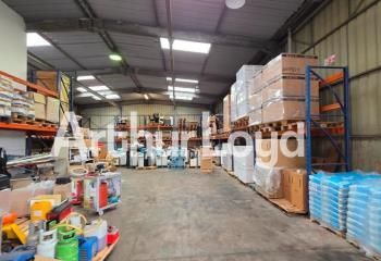 Location bâtiment stockage et bureaux Carpiquet - Proche aéroport