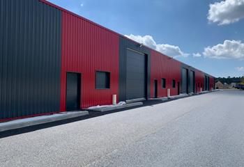 Local commercial à louer Saint-Jean-d'Illac - Proche aéroport