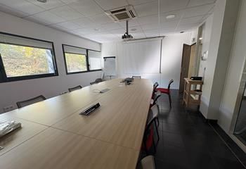 Bureaux à vendre Brignais - 27 parkings et possibilité d'extension