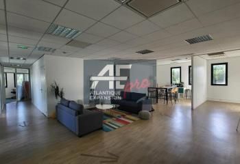 Location bureaux Saint-Nazaire - Proche rond-point et bus