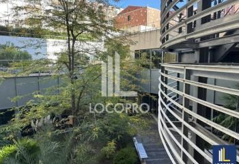 Location bureaux Marseille 2 - Proche transports et commerces