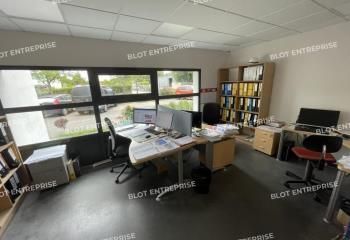 Location bureaux Lorient - Proche voie express et parking
