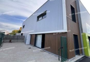 Local d'activité à louer Montfort-sur-Meu - Proximité ligne de bus