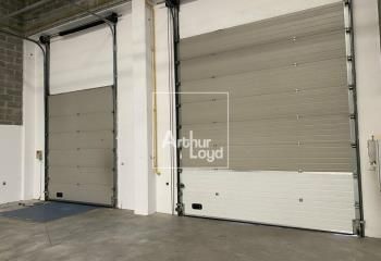 Entrepôt avec quai à louer Moissy-Cramayel - Proche RER et axes routiers