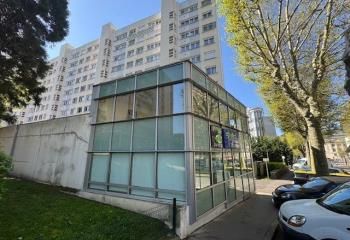 Bureau à vendre Saint-Étienne - Rez-de-chaussée avec mezzanine