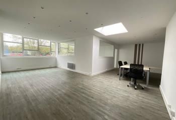 Location bureaux Saint-Thibault-des-Vignes - Proche A4 et N104