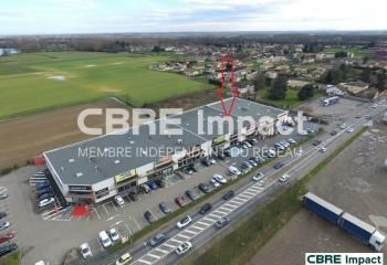 Location local commercial Varennes-lès-Mâcon - Stationnement aisé