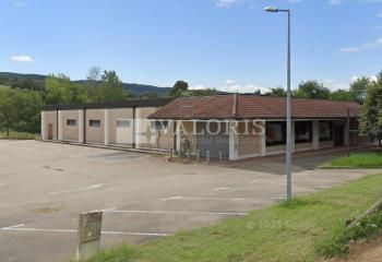 Local commercial à louer Saint-Amour - 63 places de stationnement