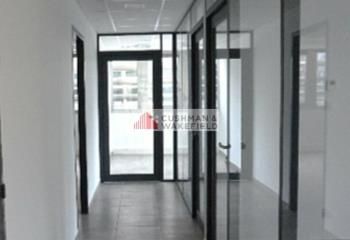 Location bureaux Nîmes - Proche échangeur autoroutier A9 et bus