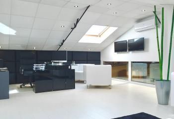 Local d'activité à louer Veigné - Visibilité RN10 et accès rapides aux axes