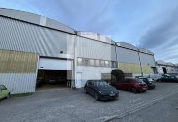 Local d'activité à louer Saint-Priest - Proximité D318, A43, A46