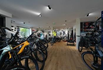 Local commercial à louer Écully - Proche A6