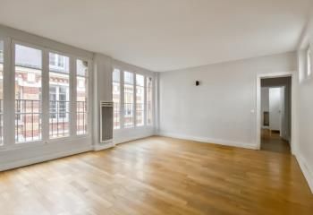 Bureau à louer Paris 10 - Proche métro République et tous transports